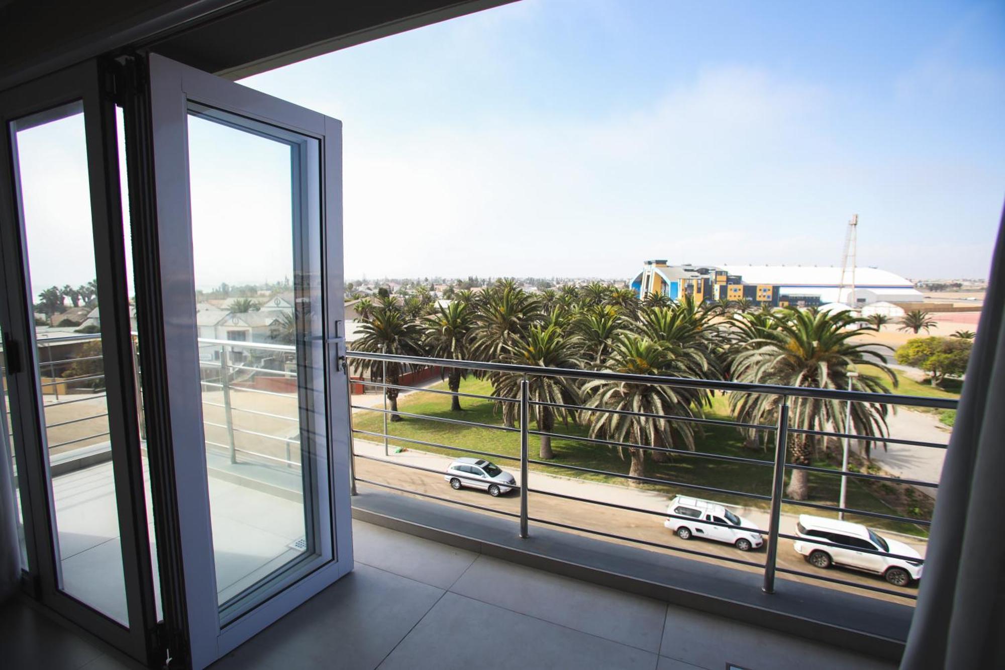 Hnt Atlantic Self Catering Apartment Swakopmund Ngoại thất bức ảnh